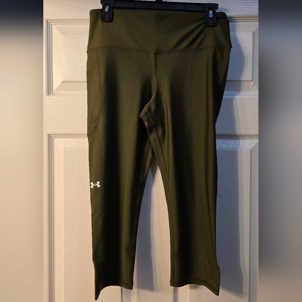 Under Armour Women’s Tech Hi Capri Compression Leggings in Dark Olive Drab Green